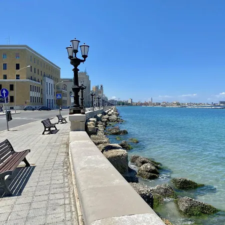 Alojamento de Acomodação e Pequeno-almoço Sea&sky Bari